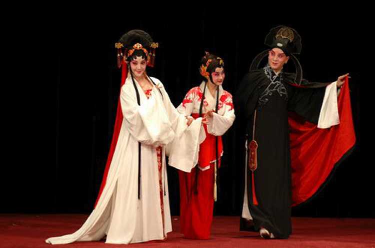 越剧专场 主办单位:宜川社区文化活动中心 演出单位:越剧联谊会 *